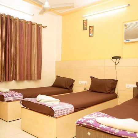 Srujan Sarai Service Apartment Мумбаи Экстерьер фото