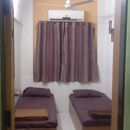 Srujan Sarai Service Apartment Мумбаи Экстерьер фото