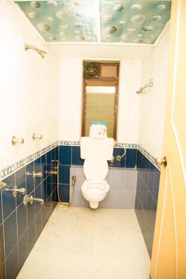 Srujan Sarai Service Apartment Мумбаи Экстерьер фото